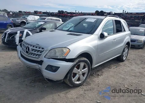 2009 Mercedes-Benz Ml 350 4Matic z USA, uszkodzony, nr VIN 4JGBB86E89A487200